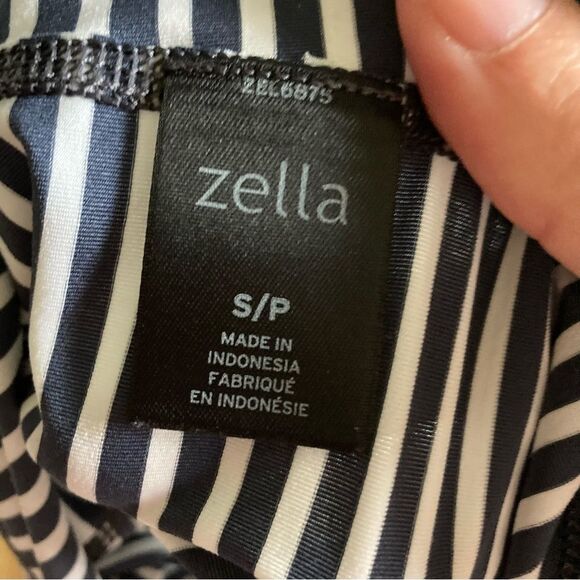 Zella Women’s small 1/4 Zip long sleeve pullover jacket - gray & white striped! - Picture 8 of 9